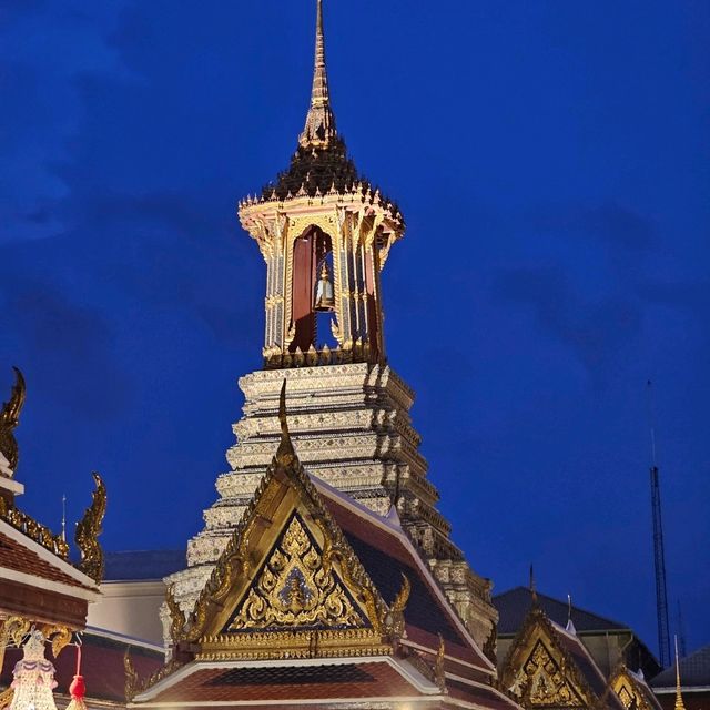 โคมตรา วันพระแก้ว