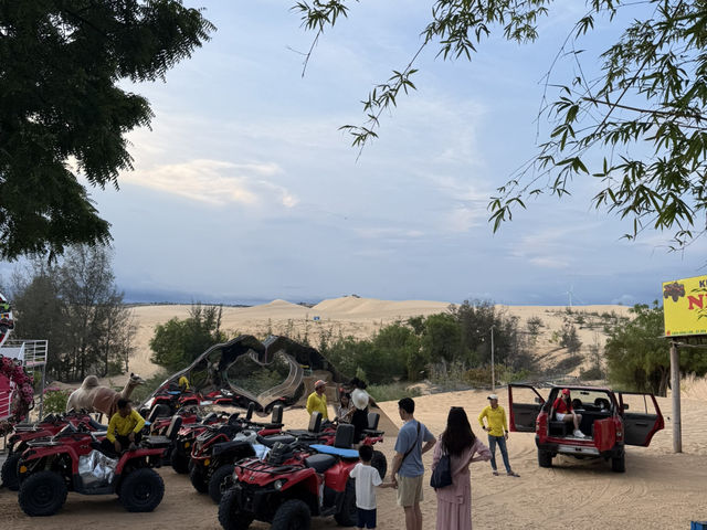 🇻🇳 Golden Hour at White Sand Dunes, Mui Ne 🏜️🌇