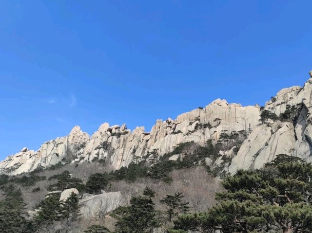설악산 울산바위, 도전과 감동이 공존하는 명소