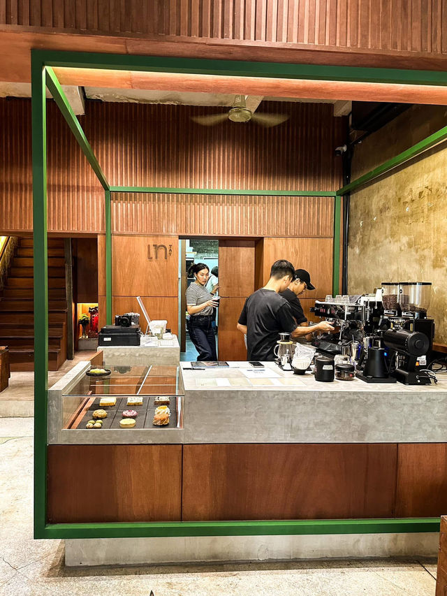 พาเช็คอินย่านฮิต “ทรงวาด” ครบ ทั้งคาเฟ่ ร้านอาหาร