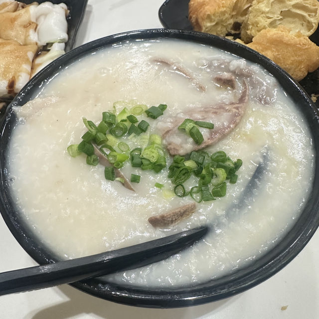屯門大師傅粥店😆