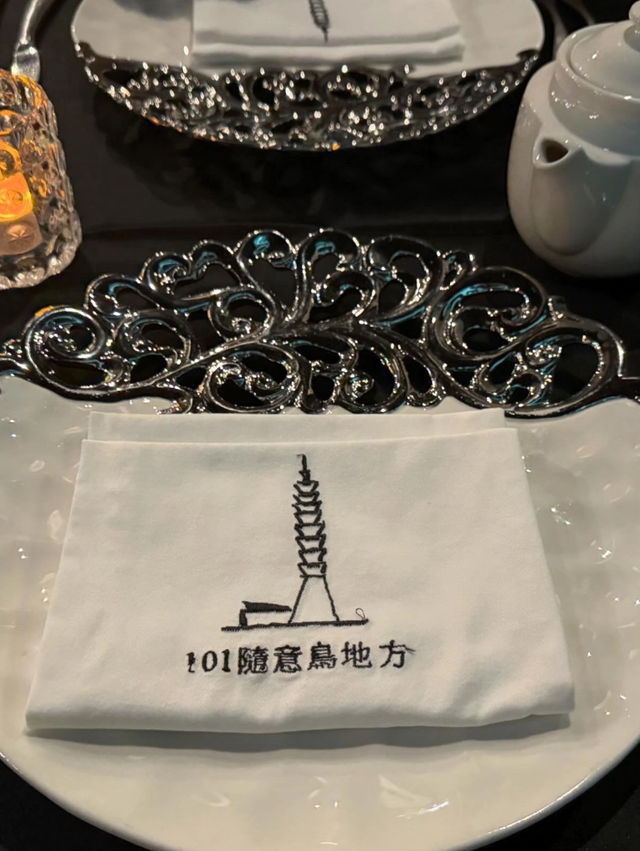 台北｜這間101高空景觀餐廳 情侶約會超推薦 