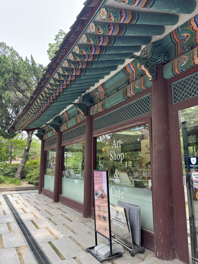 예약없이 야경 구경 가능한 덕수궁😍