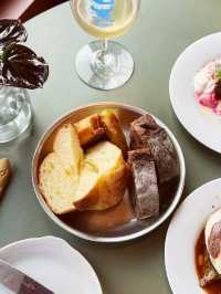 Blanc Cafe N bar
