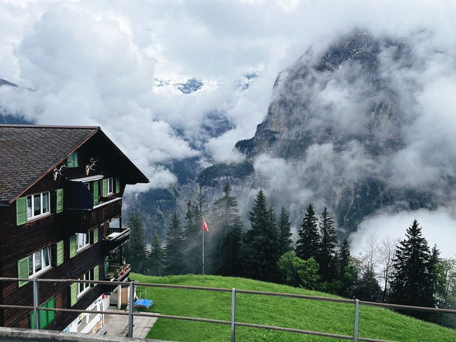 Mürren: A Quiet Paradise Above the Clouds