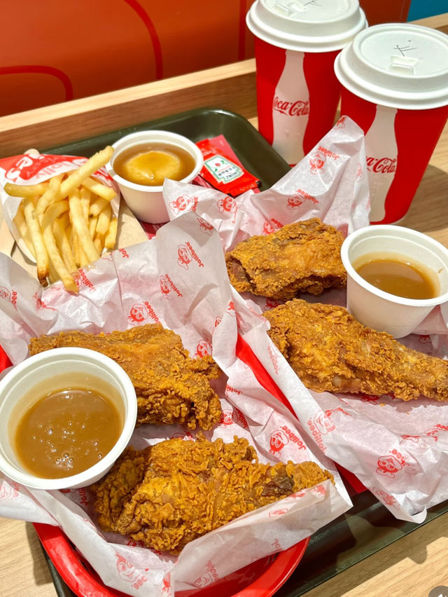 Hong Kong · Jollibee | The No. 1 Fried Chicken in All of Hong Kong!