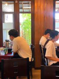 항정수육과 간장국수, 부산 국밥집에서 먹는 이색 메뉴