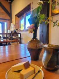 Enjoy some tea at Xiaoliyuanshan Lookout Point, Alishan