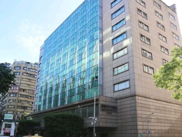 親子旅遊與日客首選飯店，貼心服務、地點便利、停車無憂。