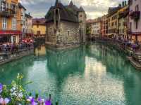 🌿 Annecy | 阿尔卑斯的威尼斯，掉进水彩画的童话