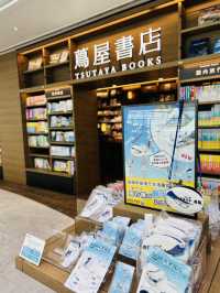 飛行機✈️と本が楽しめるスタバ☕️は羽田空港第2ターミナル⟡.·