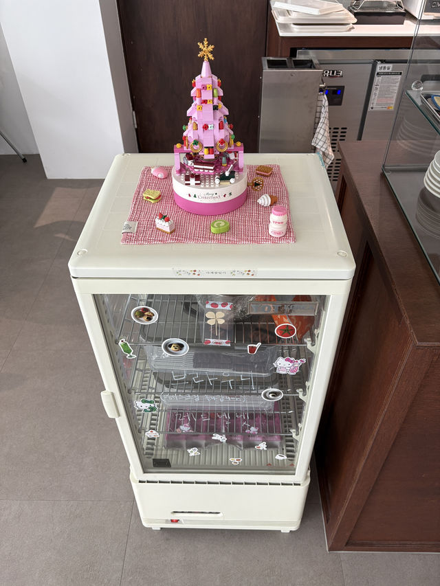 귀여운 디저트들과 함께하는 감성 공간 ‘사계절, 일기’🍪🍰