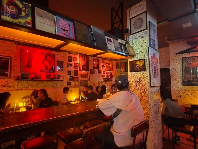 🍷成都・小酒館｜歌詞裡的地方真的存在的民謠酒館