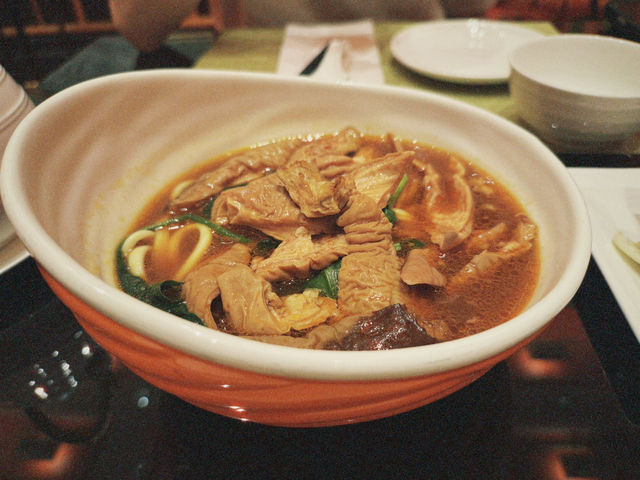 웅장한 윈호텔 맛집 99누들