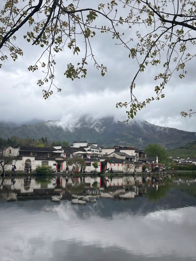 Reflections of the Past: Hongcun’s Timeless Beauty