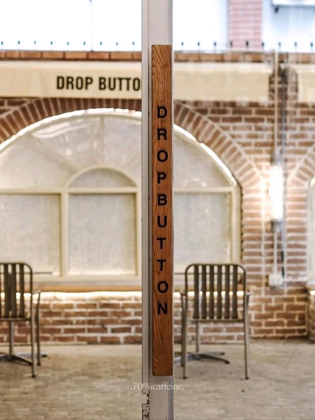 Drop Button Coffee
