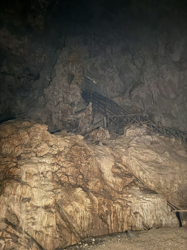 【タイ・パーイ ナムロッド洞窟】タイ北部・パーイ近郊で出会う、神秘の地下世界