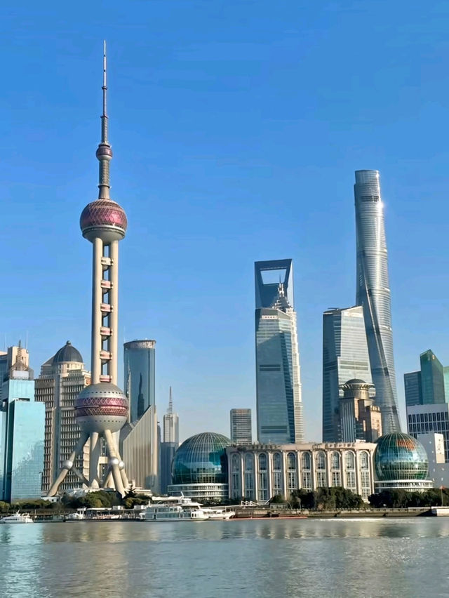 East Meets Wow: The Allure of Shanghai East Meets Wow: The Allure of Shanghai