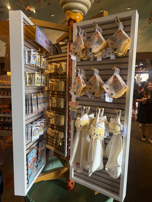 Pooh Corner Toy & Gift – Hong Kong Disneyland