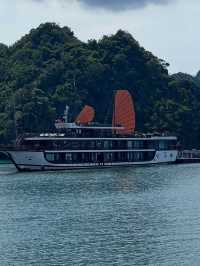 Halong Bay – มรดกโลกกลางอ่าวมรกต 🇻🇳🛥️