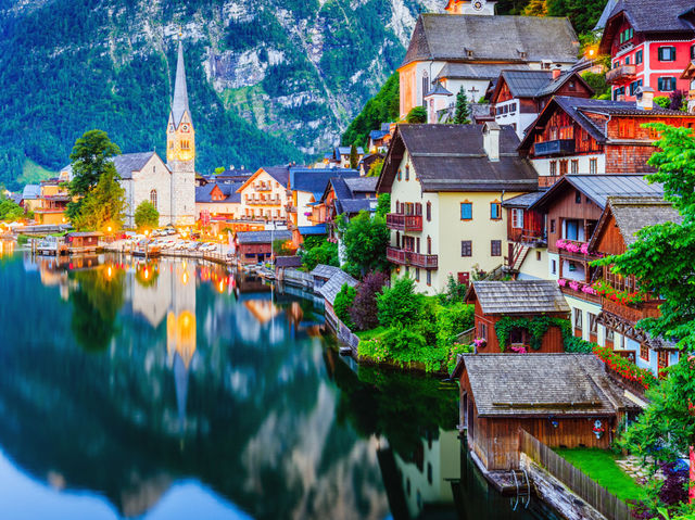 Hallstatt หมู่บ้านริมทะเลสาบที่ถูกถ่ายรูปมากที่สุด