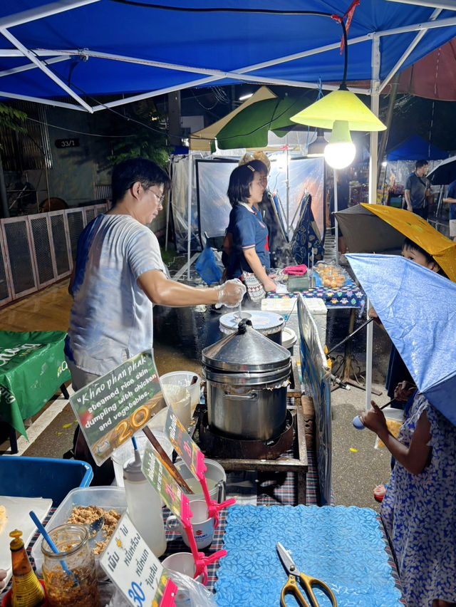 กาดกองเก่า ถนนคนเดินสุดฮิต ทุกวันเสาร์ ที่แพร่