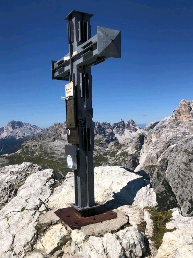 Lake Misurina cross Lake Misurina cross