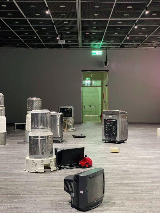 🎨✨ MOCA 台北當代藝術館｜城市裡的藝術呼吸 ✨🎨