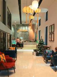 คาเฟ่สไตล์ชิโนโปตุกีสแบบโมเดิร์น