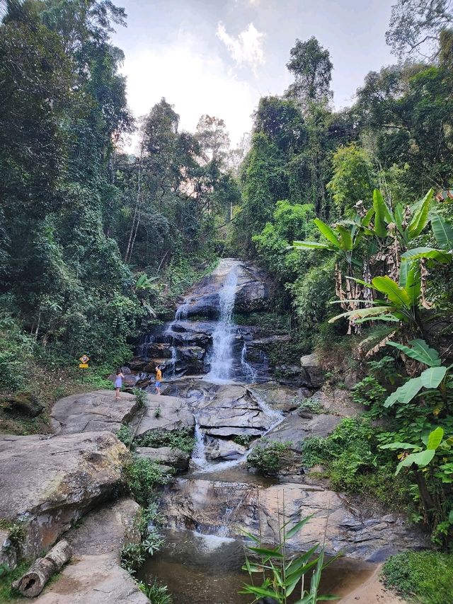 Chasing Waterfalls in Chiang Mai 🏞️✨