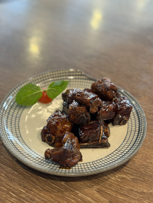 $398有黑醋骨、半隻北京填鴨、白菜同包茶位錢。 $398有黑醋骨、半隻北京填鴨、白菜同包茶位錢。