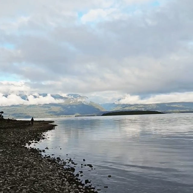 蒂阿瑙湖畔漫步療癒瞬間🌤 蒂阿瑙湖畔漫步療癒瞬間🌤