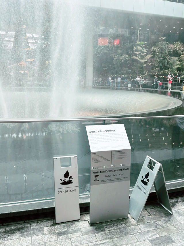 Jewel Rain Vortex: Changi’s Iconic Wonder