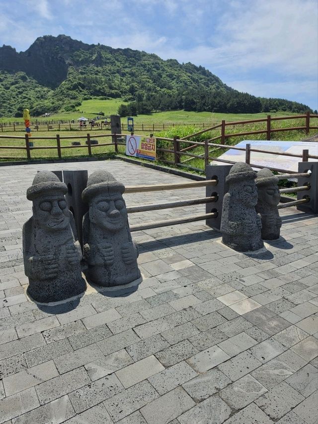 Seongsan Ilchulbong (성산일출봉), Jeju’s Famous Sunrise Peak