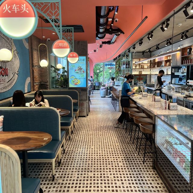 Saigon Mama