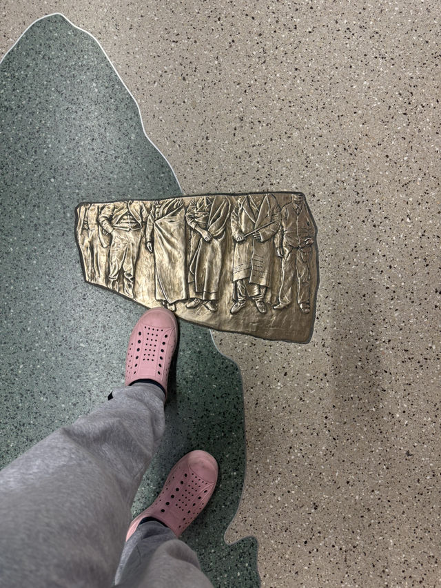 卡加利✈️機場的裝置藝術