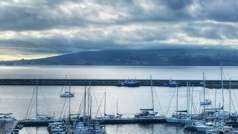 ファイアル島オルタでの48時間 — traveler post in ファイアル島