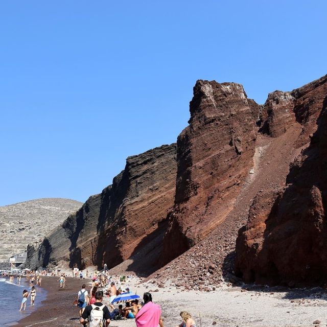 Red beach Akrotiri in Santorini 🏖️