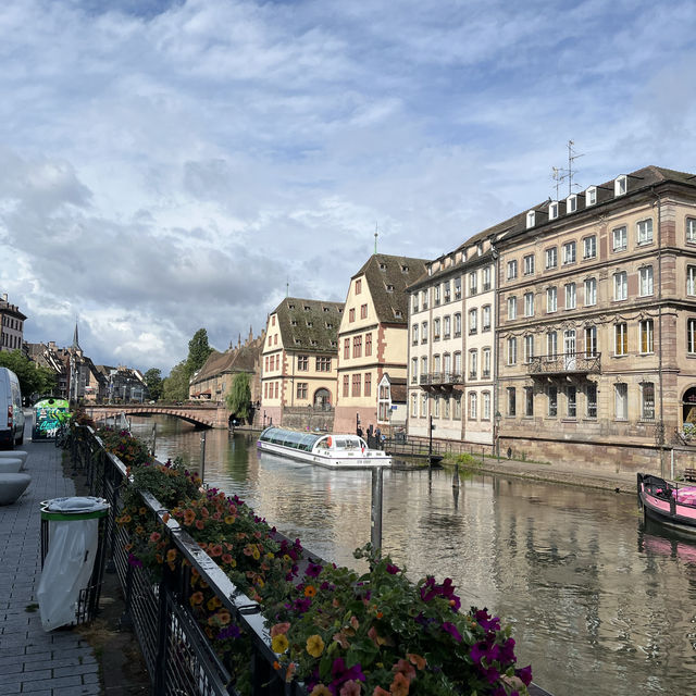 A morning in Strasbourg, Bon voyage!