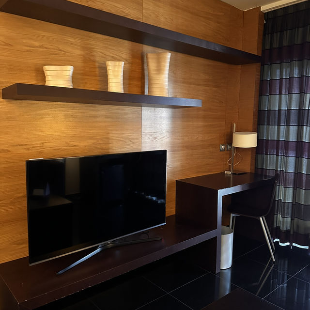 Incredibly affordable 5⭐️ apartment stay in Barcelona!