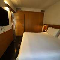 Incredibly affordable 5⭐️ apartment stay in Barcelona!