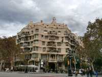 Must-see Gaudi's building in Barcelona! ✨✨✨