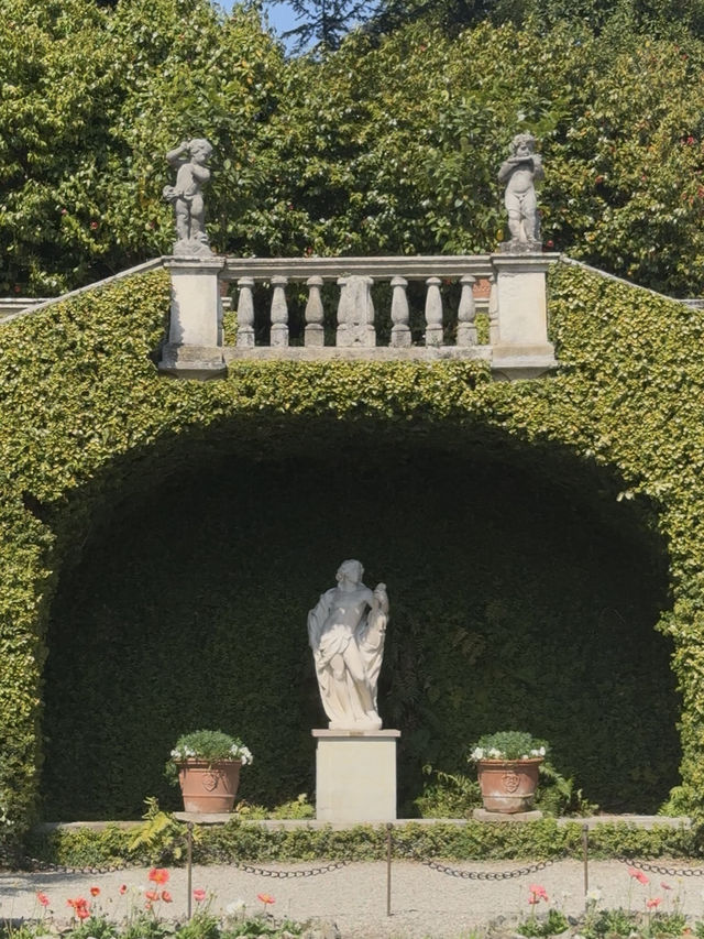 Isola Madre — Garden Glam & Peacock Power