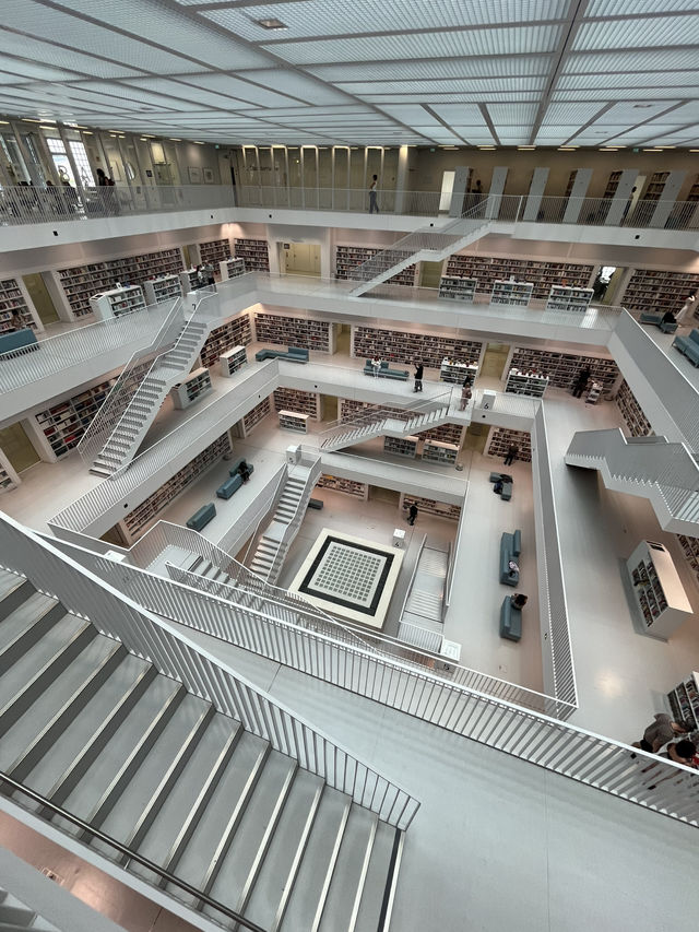 City Library at the Mailänder Platz
