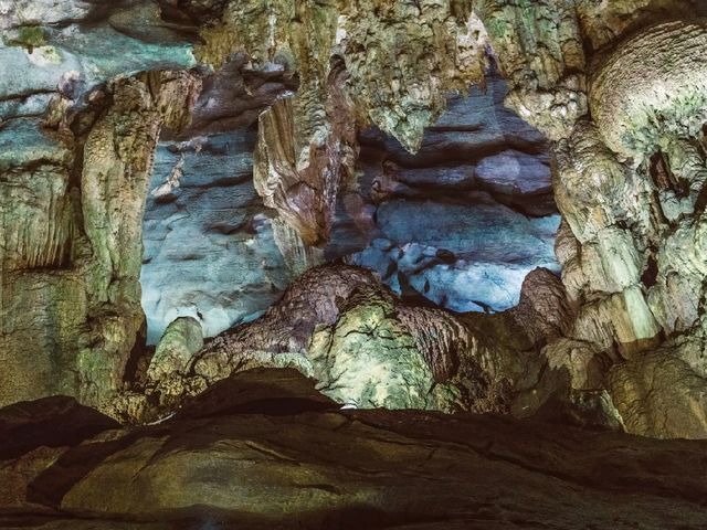 Explore the Underground Wonders of Phong Nha and Tien Son Caves in Vietnam