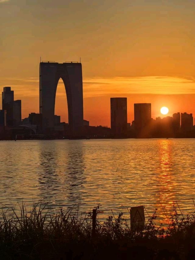 ✨ This is not London. This is Suzhou’s Golden Hour Magic ✨
