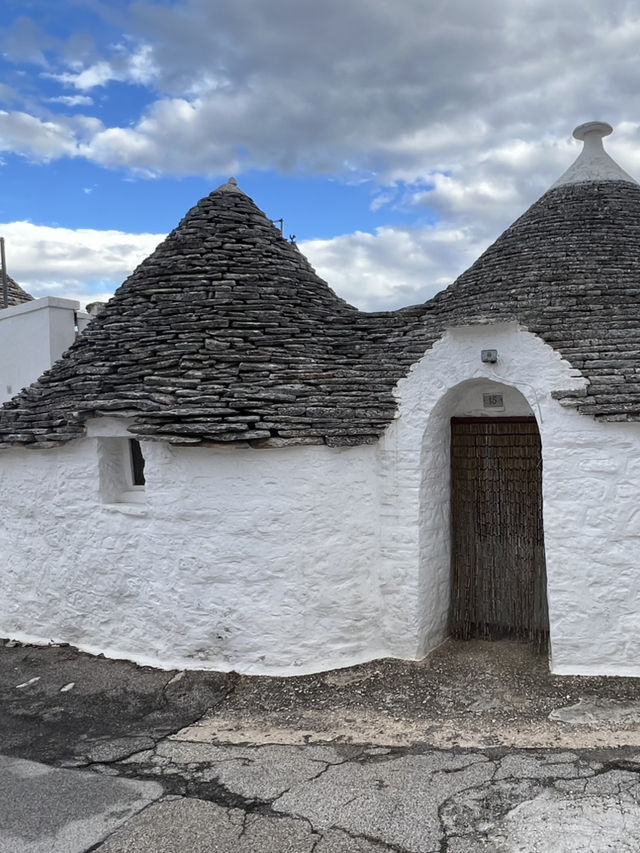 終於嚟到南意大利Bari-Alberobello（蘑菇村）