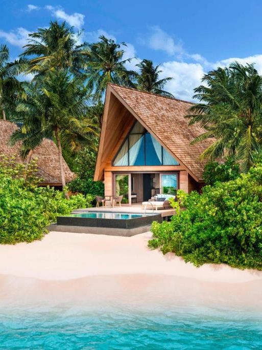 TOP 5 HOTELS IN THE MALDIVES