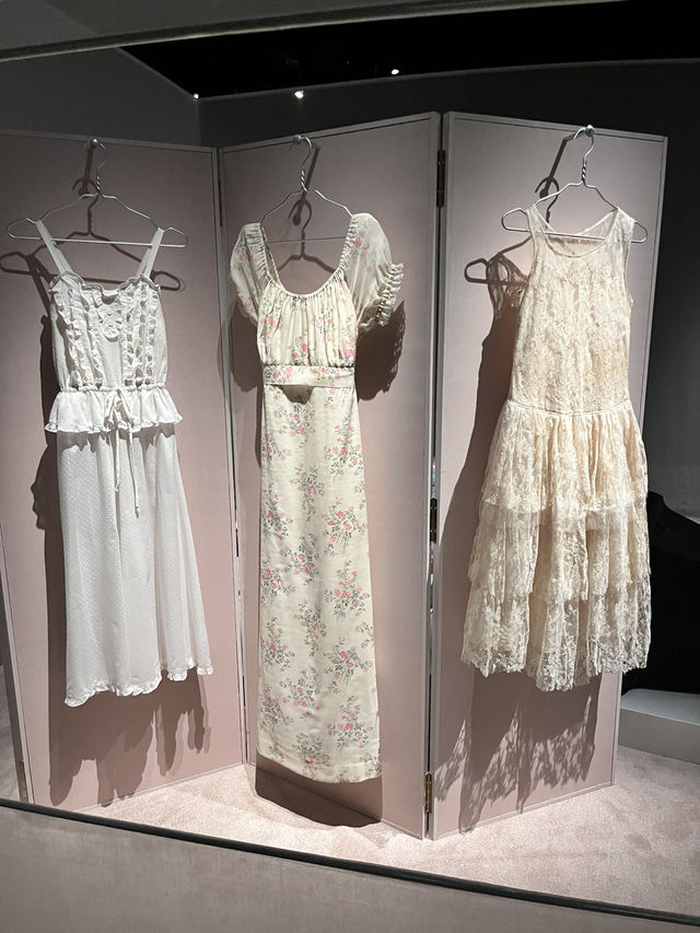 👗ファッションの歴史と今を体感|MoMu Fashion Museum Antwerp(モード美術館) 👗ファッションの歴史と今を体感|MoMu Fashion Museum Antwerp(モード美術館)