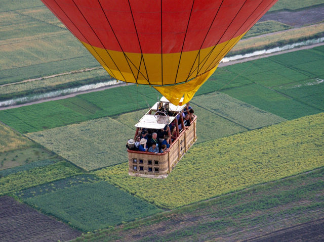 룩소르의 새벽을 날아오르는 열기구 여행 🎈🌄